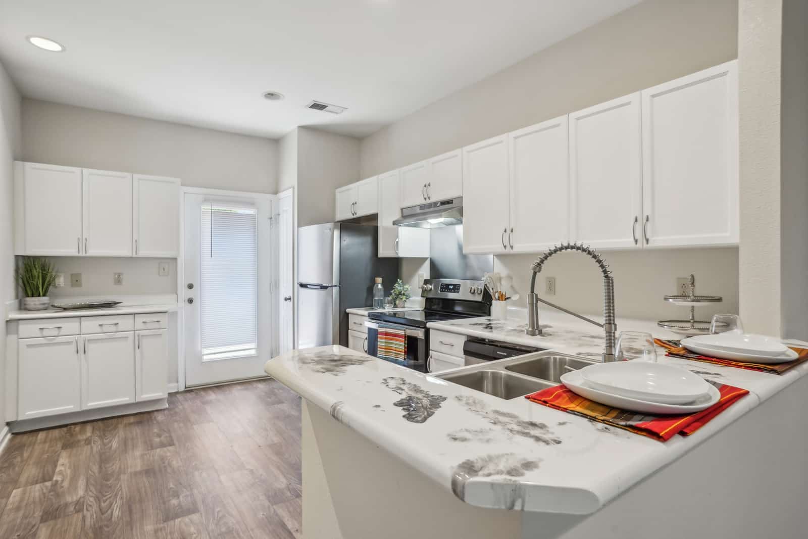 Greenway at Mallard Creek apartments open-concept floor plans.